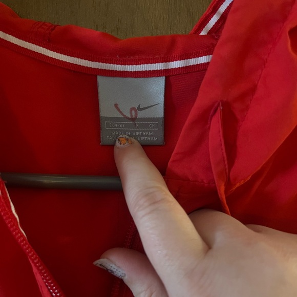 Women’s Nike windbreaker jacket - Picture 4 of 7